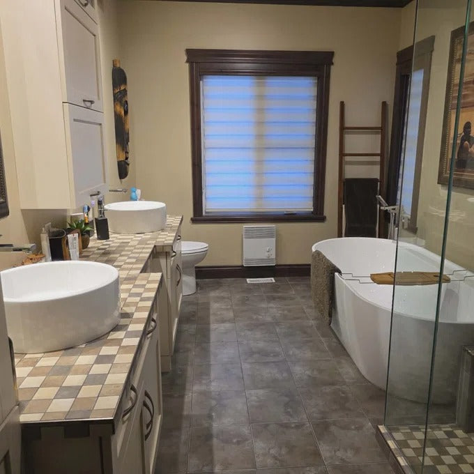 Luxury freestanding acrylic bathtub